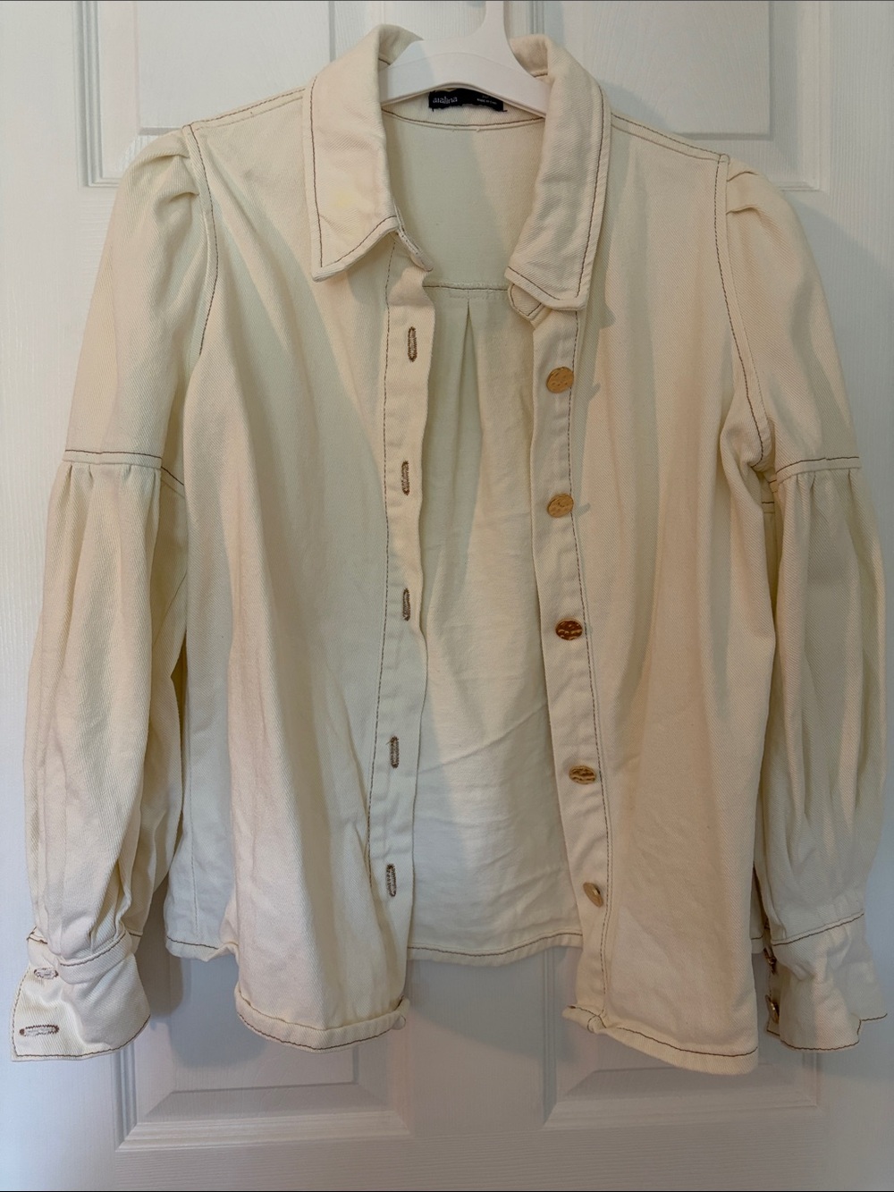 Women’s Cream Button-Front Puff Sleeve denim Shirt Jacket